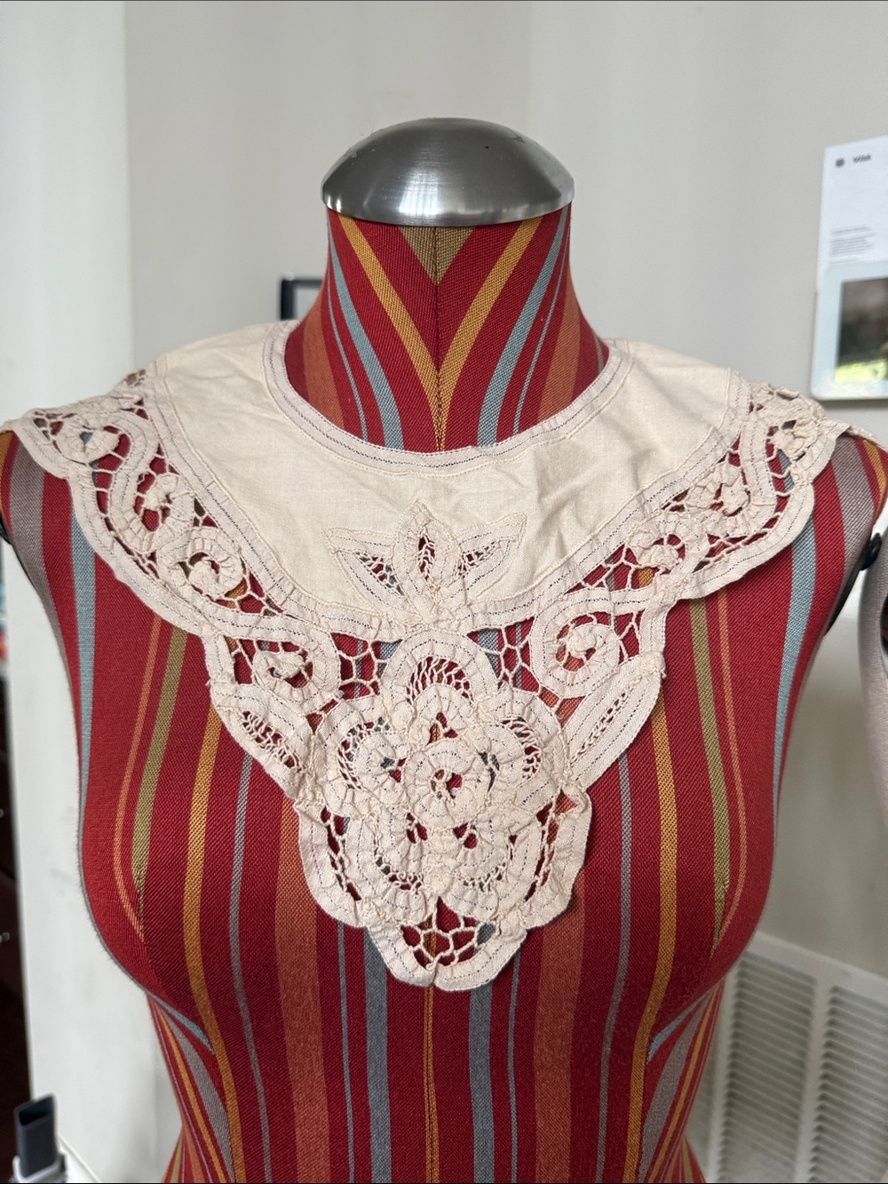 Vintage Beige Detachable Cutwork Lace Crochet Collar Cottagecore Prairie